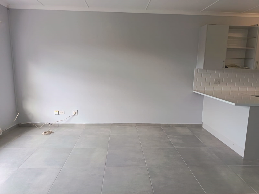 To Let 2 Bedroom Property for Rent in Wavecrest Eastern Cape